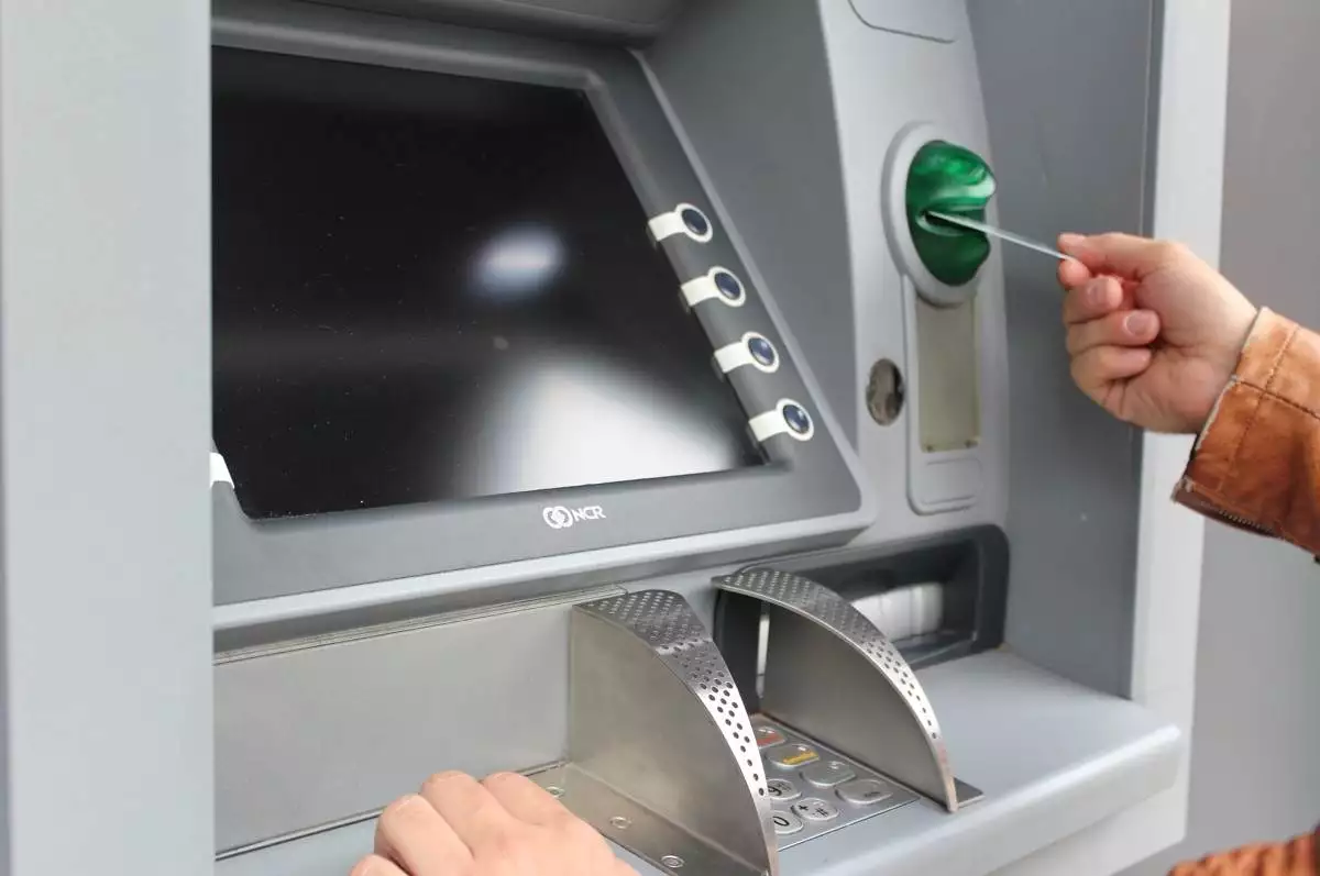 Hlasujte pro umístění bankomatu...