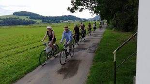 (FOTO) Velocipedisté z Hrabové navštívili zámek v Hradci nad Moravicí