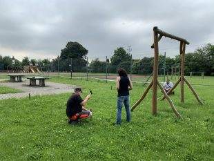 (FOTO) Za školou se staví venkovní přírodní učebna pro badatelskou výuku