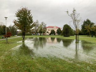 (FOTO) Déšť připomněl občanům místa, kde byly v Hrabové rybníky