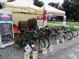 (FOTO) Velocipedisté na slavnostech v Komenského sadech v Ostravě