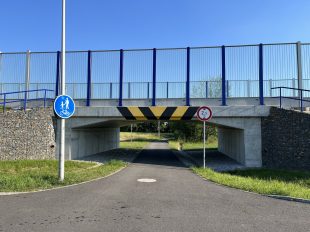 Hrabová: Pomůže úřad občanům a zamezí autům průjezd v podjezdu pod Mostní?