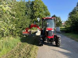 Technické služby Hrabová začaly rutinně používat nový traktor