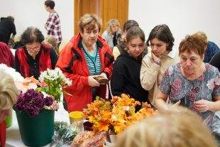 (FOTO) Workshop Květinové vazby – květinové dekorace