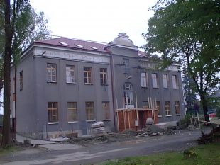 Zpátky do minulosti: Budova úřadu v Hrabové před dvaceti lety