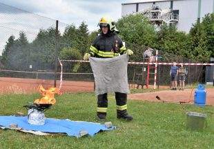 (FOTO) Petr Žižka: Vodou hořící olej opravdu nehaste!