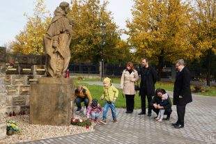 (FOTO) Uctění památky válečných veteránů