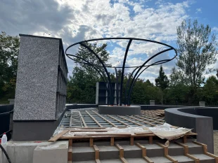 (FOTO) Hrabová: Výstavba nového kolumbária [2]