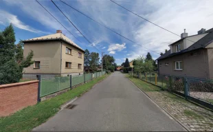 Město schválilo výstavbu bytového domu, který místní radní odmítli
