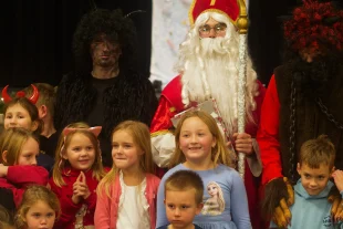 (FOTO) Ohlédnutí za Mikulášskou nadílkou v Hrabové v roce 2025